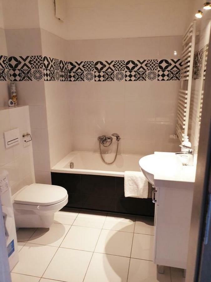 Apartamenty Promenada Varsavia Esterno foto